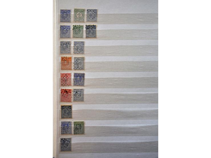 puntstempels, collectie tussen 1-255 op diverse waarden en emissies w.b. mooie afdrukken en betere kantoren, totaal ca. 730 e