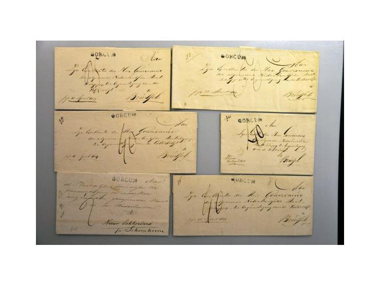 postgeschiedenis Gorinchem, collectie ca. 45 poststukken met veel voorfilatelie (o.a. 1701 naar Brussel en Den Haag 1815 via 