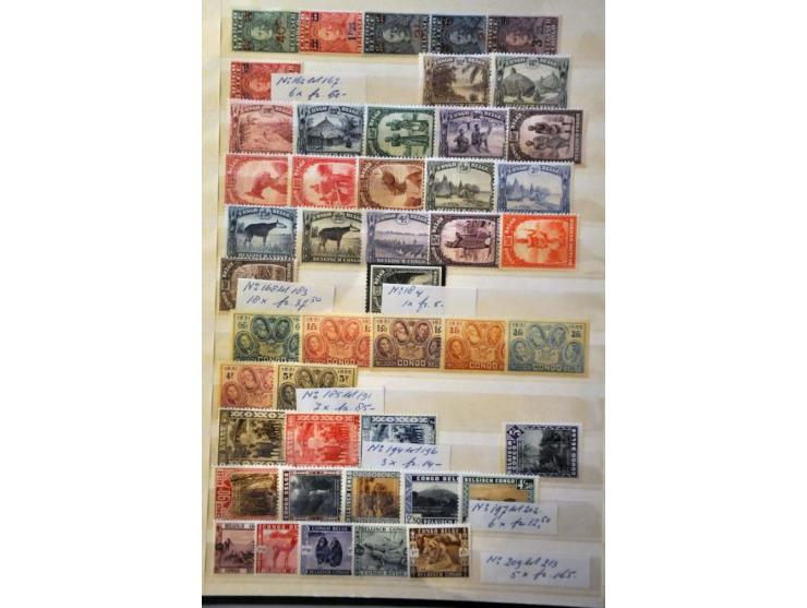 collectie gestempeld en */** met beter materiaal in insteekboek