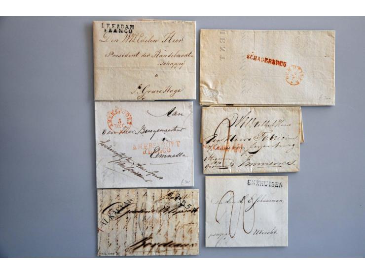 118 EO poststukken vanaf 1682 met veel verschillende stempels, begeleidbrieven etc. veel beter materiaal w.b. bodeteken H op 