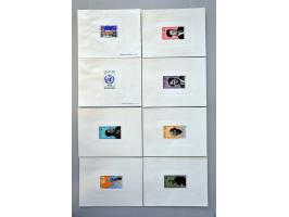 ongetande zegels en Epreuves de luxe van o.a. Cameroen, CFA, Cote d'Ivore, Mali, Laos, Maroc, Senegal, Tchad, Togo. Groot aan