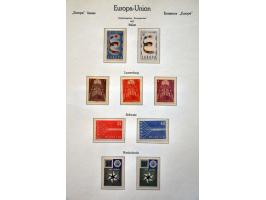 meest ** w.b. veel Verenigd Europa (met o.a. Luxemburg 1956 en modern nominaal) in 10 insteekboeken in verhuisdoos