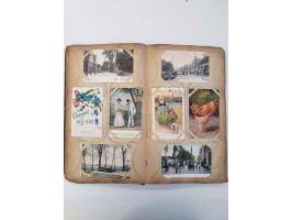 mooie oude collectie in twee albums en een album met thee, zeep- en andere reclame-afbeeldingen