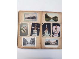 mooie oude collectie in twee albums en een album met thee, zeep- en andere reclame-afbeeldingen