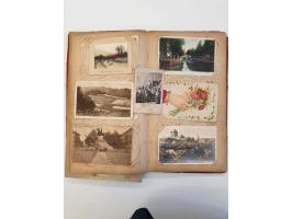 mooie oude collectie in twee albums en een album met thee, zeep- en andere reclame-afbeeldingen