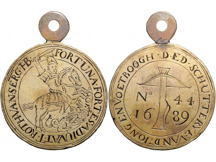 Historiepenningen 's-Hertogenbosch, 1689, Voetboogschutters nr.44, messing met aangezet oog, 49,2mm ZF