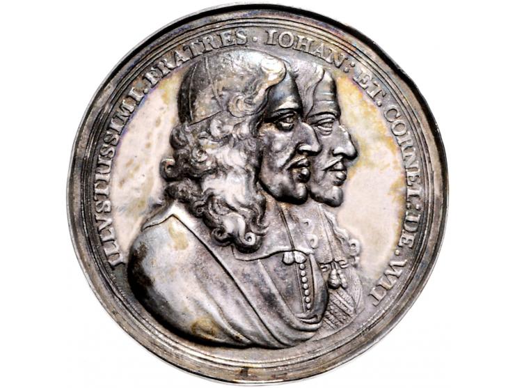 Historiepenningen 1672, Johan en Cornelis de Witt te 's-Gravenhage vermoord. Zilver 48mm, 29gr, onregelmatige rand, ov. ZF