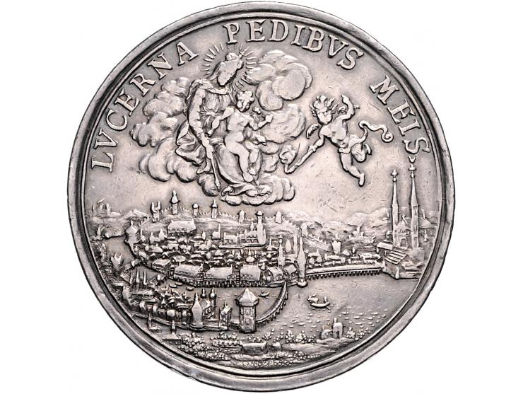 Historiepenningen Switzerland, Lucerne, merit medal 1714 in silver - Obv: two wildmen holding arms of Lucerne / Rev: city vie