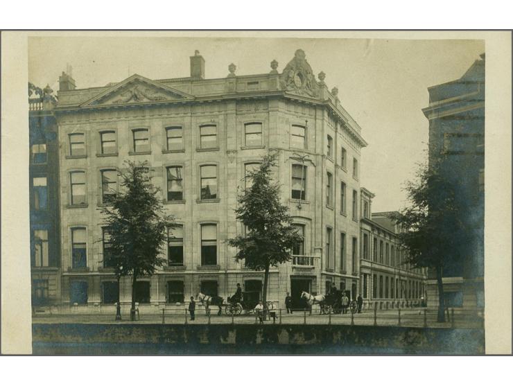 Amsterdam ca. 800 ex. oude en zeer oude 24 boekjes in doos w.b. beter