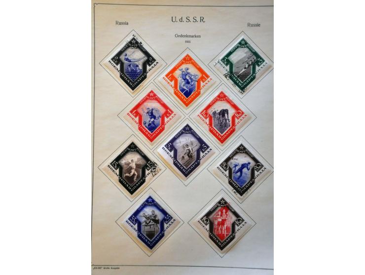 collectie 1858-1975 deels */** met vele betere ex. en series in over het algemeen mooie kwaliteit in 2 KaBe albums