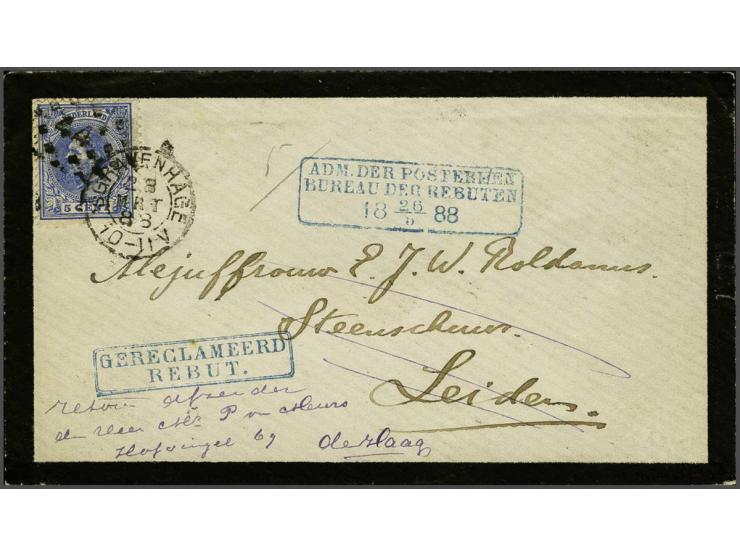 5 cent blauw tanding 12½ x 12 grote gaten op onbestelbare envelop van Den Haag 28-3-1888 naar Leiden met stempels Adm. der Po