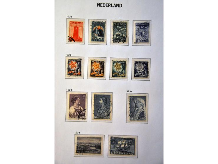 collectie 1852-1994 gestempeld w.b. nrs. 1-47, 49, 80, 130-131, roltanding, Meeuwen, port etc. in 4 Davo albums