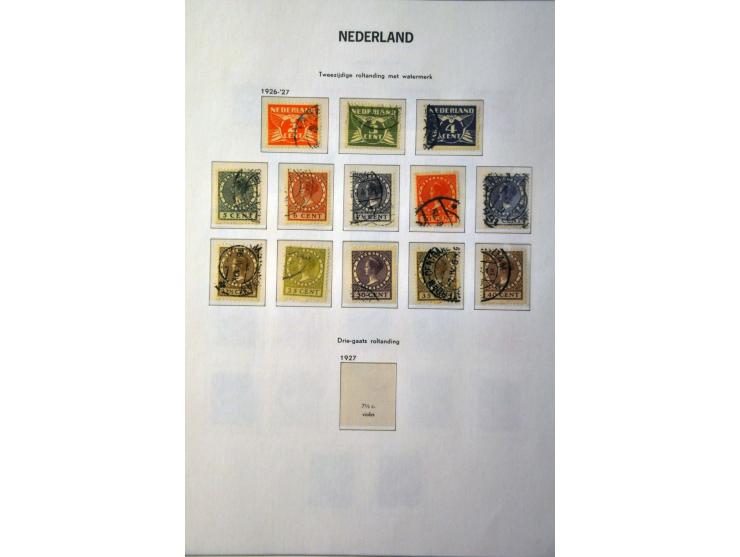 collectie 1852-1994 gestempeld w.b. nrs. 1-47, 49, 80, 130-131, roltanding, Meeuwen, port etc. in 4 Davo albums