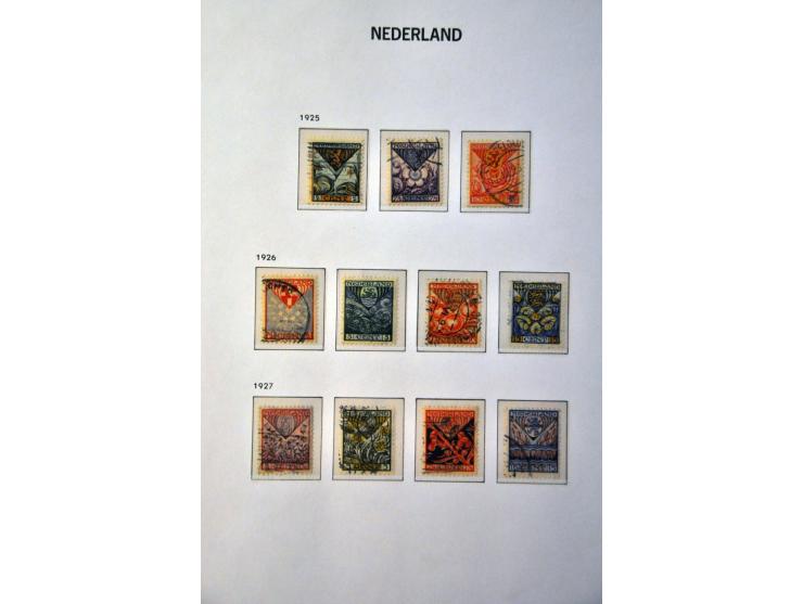 collectie 1852-1994 gestempeld w.b. nrs. 1-47, 49, 80, 130-131, roltanding, Meeuwen, port etc. in 4 Davo albums