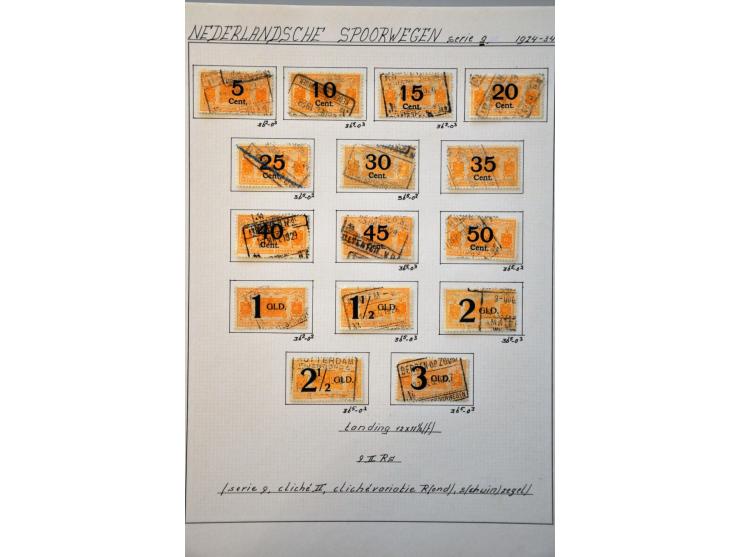 spoorwegzegels 1934-1944, uitgebreide collectie gestempeld w.b. plaatfouten en plaatreconstructies in 2 ringbanden. Delen van
