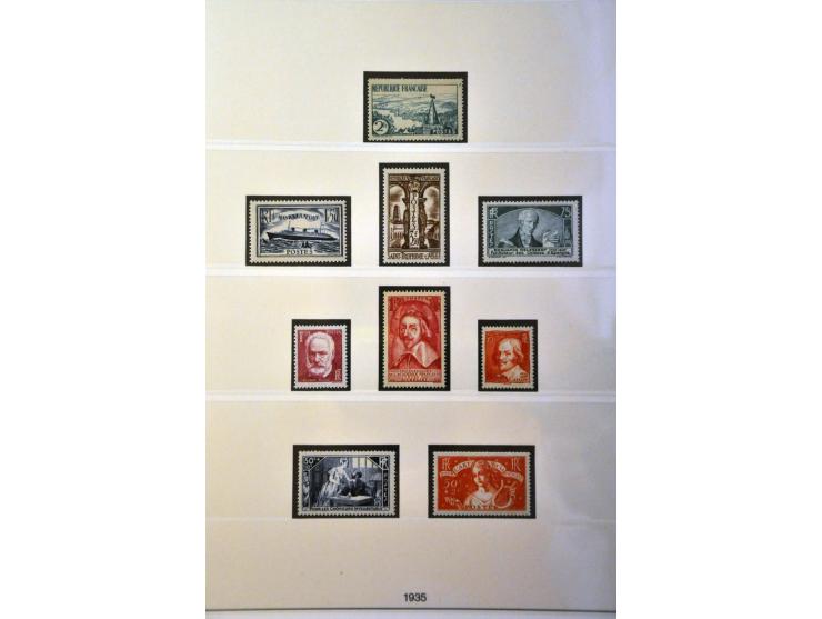 collection 1849-2001 after 1924 ** with many better stamps, sets, minisheets (a.o. Pexip), Airmail, Postage Due etc. in 9 Lin