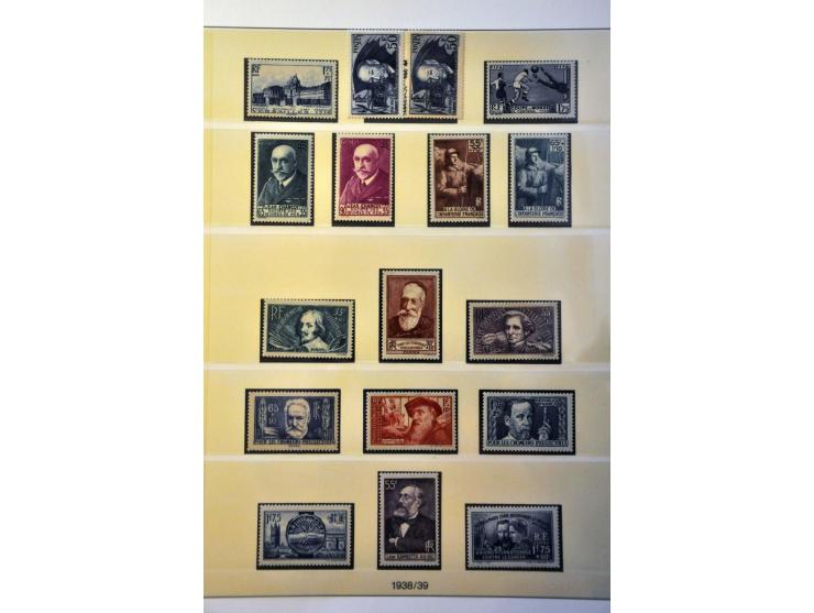 collection 1849-2001 after 1924 ** with many better stamps, sets, minisheets (a.o. Pexip), Airmail, Postage Due etc. in 9 Lin