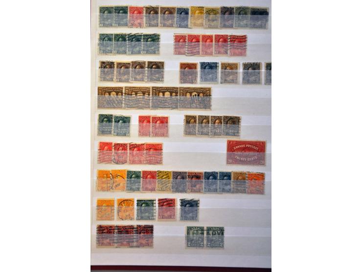 collection 1868-2016 mainly used with better stamps in 4 stockbooks