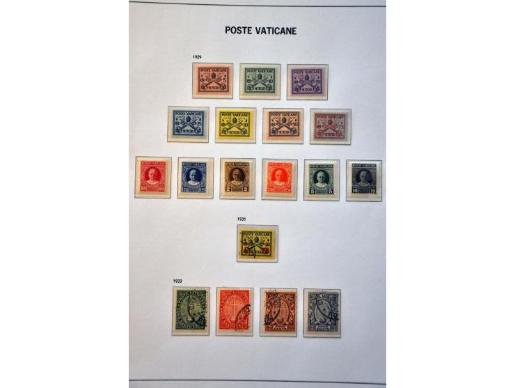 collection 1852-1991 with Papal States, better sets, minisheet nr. 1, Air Mail, fdc's etc. in 3 albums