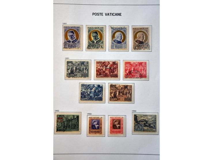 collection 1852-1991 with Papal States, better sets, minisheet nr. 1, Air Mail, fdc's etc. in 3 albums