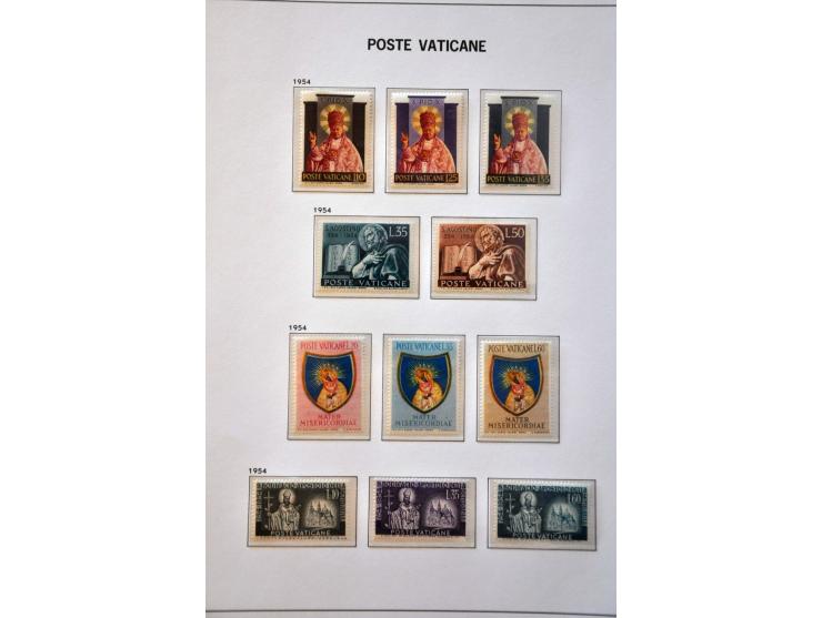 collection 1852-1991 with Papal States, better sets, minisheet nr. 1, Air Mail, fdc's etc. in 3 albums