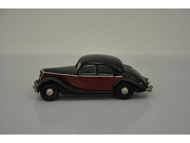 Riley RM 1 1/2 Litre Saloon, CMA Mouldcast, hand built, 1:43, dark blue / dark red, Near Mint (bit dusty).