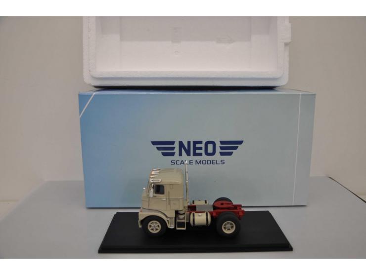 Mack M67 COE, Neo Scale Models, 1:43, grey, Mint.