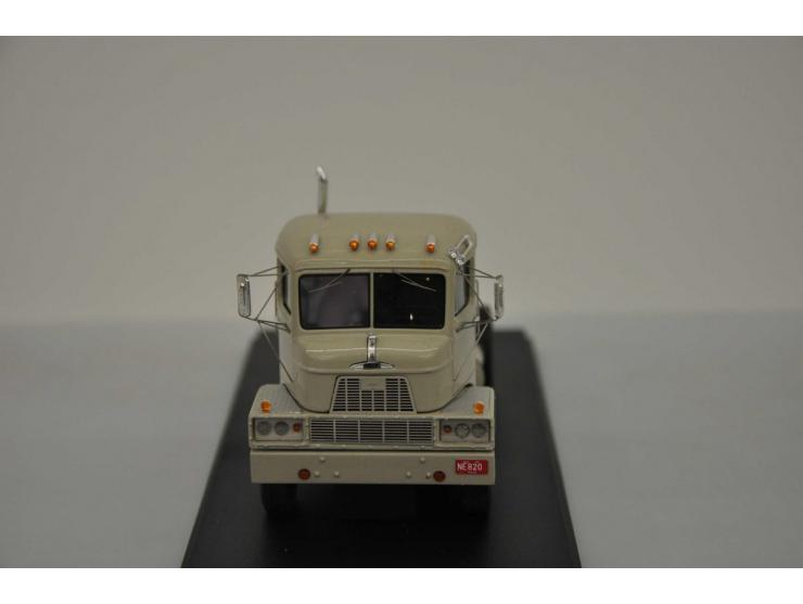 Mack M67 COE, Neo Scale Models, 1:43, grey, Mint.