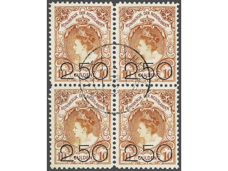 Opruimingsuitgifte 2½ op 10 gulden oranje in blok van 4 met centraal langebalkstempel Haarlem 1-2-1923, pracht ex., cat.w. 75