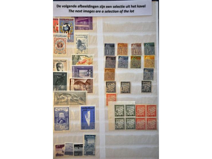 incl. older material and topical stamps, mostly */** in 3 stockbooks