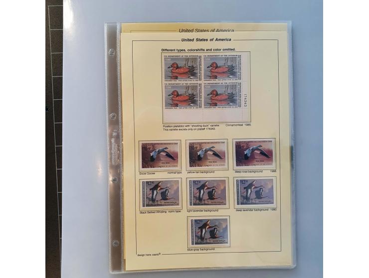 specialized collection 1935-2018 mainly ** with errors, color shifts, plate numbers, souvenir sheets, gutter pairs etc., many