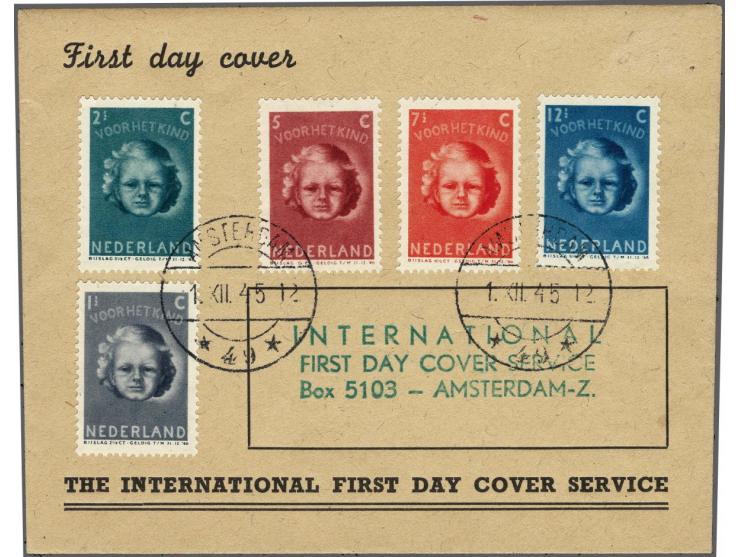 Fdc kinderzegels 1½ cent t/m 12½ cent met 1e-dagstempel Amsterdam 1-12-1945 op klein formaat envelop "the international first