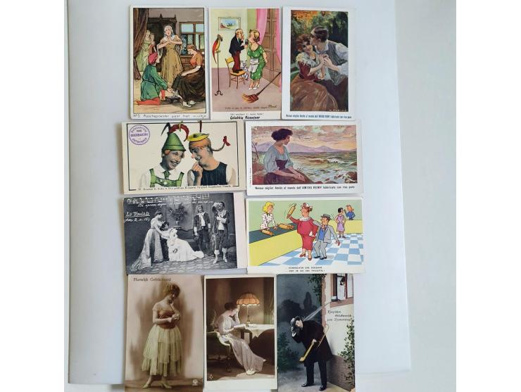 ca. 800 postcards mostly pre-1960 in box