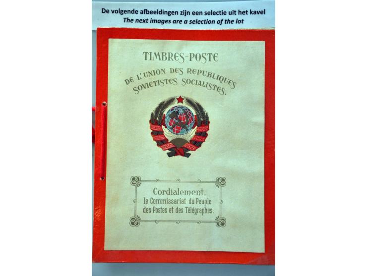 1918-1927 (*) stuck to the pages in special booklet Timbres-Poste de l'Union des Republiques Sovietistes Socialistes