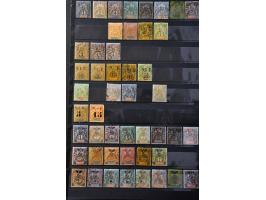 collection mainly */** starting with the classics and with many better sets, stamps and minisheets in 26 albums or stockbooks