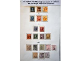 collectie 1852-1974 gestempeld w.b. 49 (2x), 104, 105, 130-131 (2x), LP12-3 tevens beter Back of the Book in 2 albums