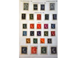 collectie 1852-1984 gestempeld met betere ex. w.b. 49 (2x), 104, 105, 130-131 (2x), LP12-13, Back of the Book etc. in 2 Impor