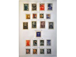 collectie 1852-1984 gestempeld met betere ex. w.b. 49 (2x), 104, 105, 130-131 (2x), LP12-13, Back of the Book etc. in 2 Impor