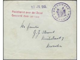 Ongefrankeerde envelop lokaal te Deventer 13-4-1945 met stempels Postdienst over de IJssel. Geopend door censuur in rood en r