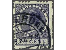 Driegaats 7½ cent violet met de verticale zijden afgesneden door de postzegelplakmachine, fraai ex. (scheurtje voor mond Wilh