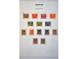 collectie 1852-1988 (*)/*/** met betere ex. en series inclusief roltanding en luchtpost in deels gemengde kwaliteit in Davo a